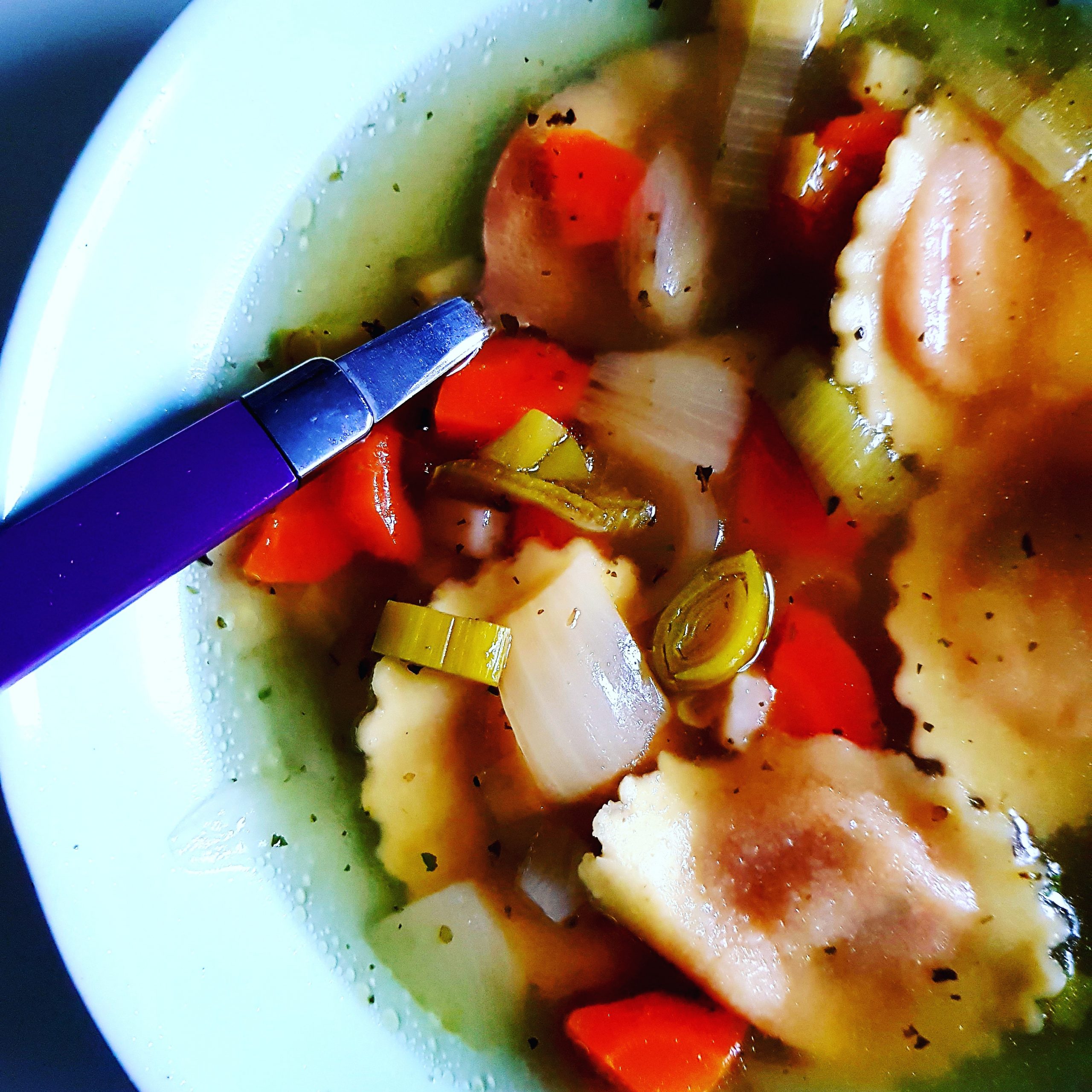 Gemüsesuppe mit Tortelli