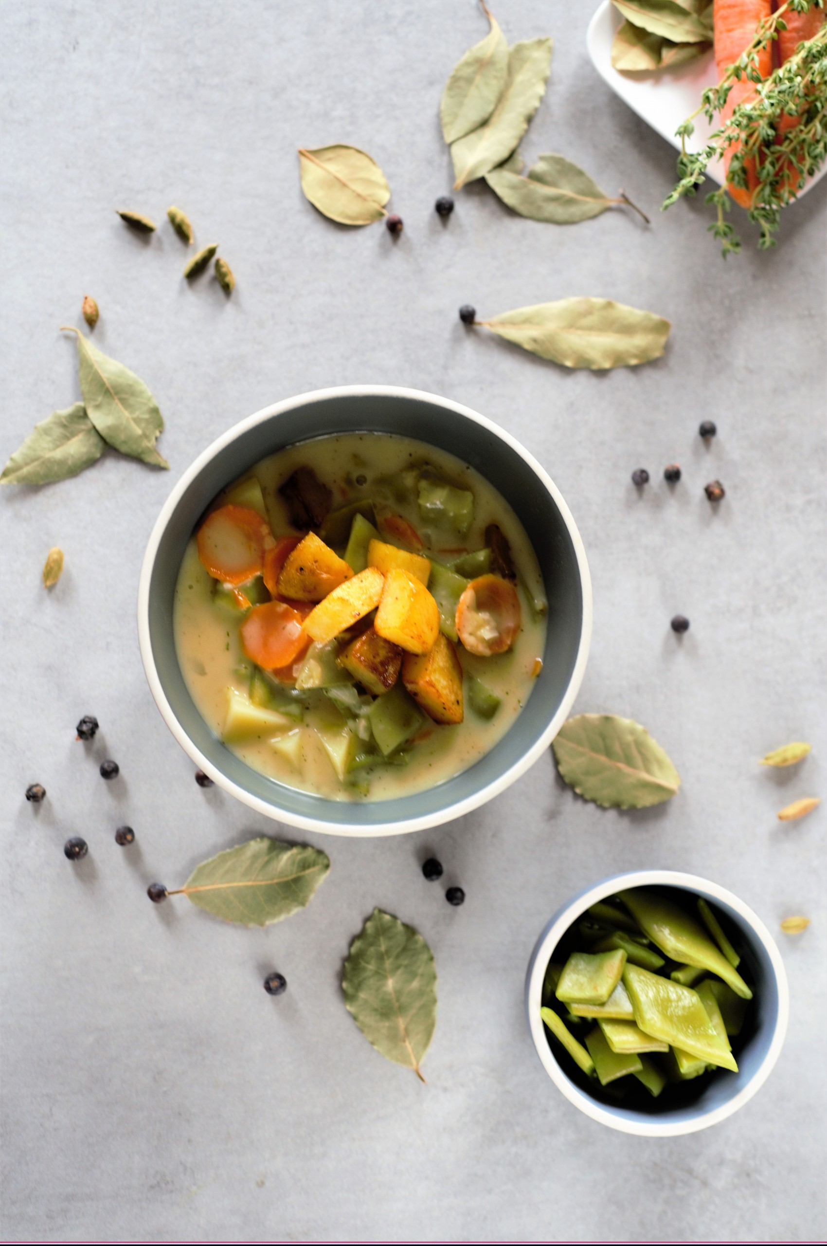 Cremesuppe mit Gemüse