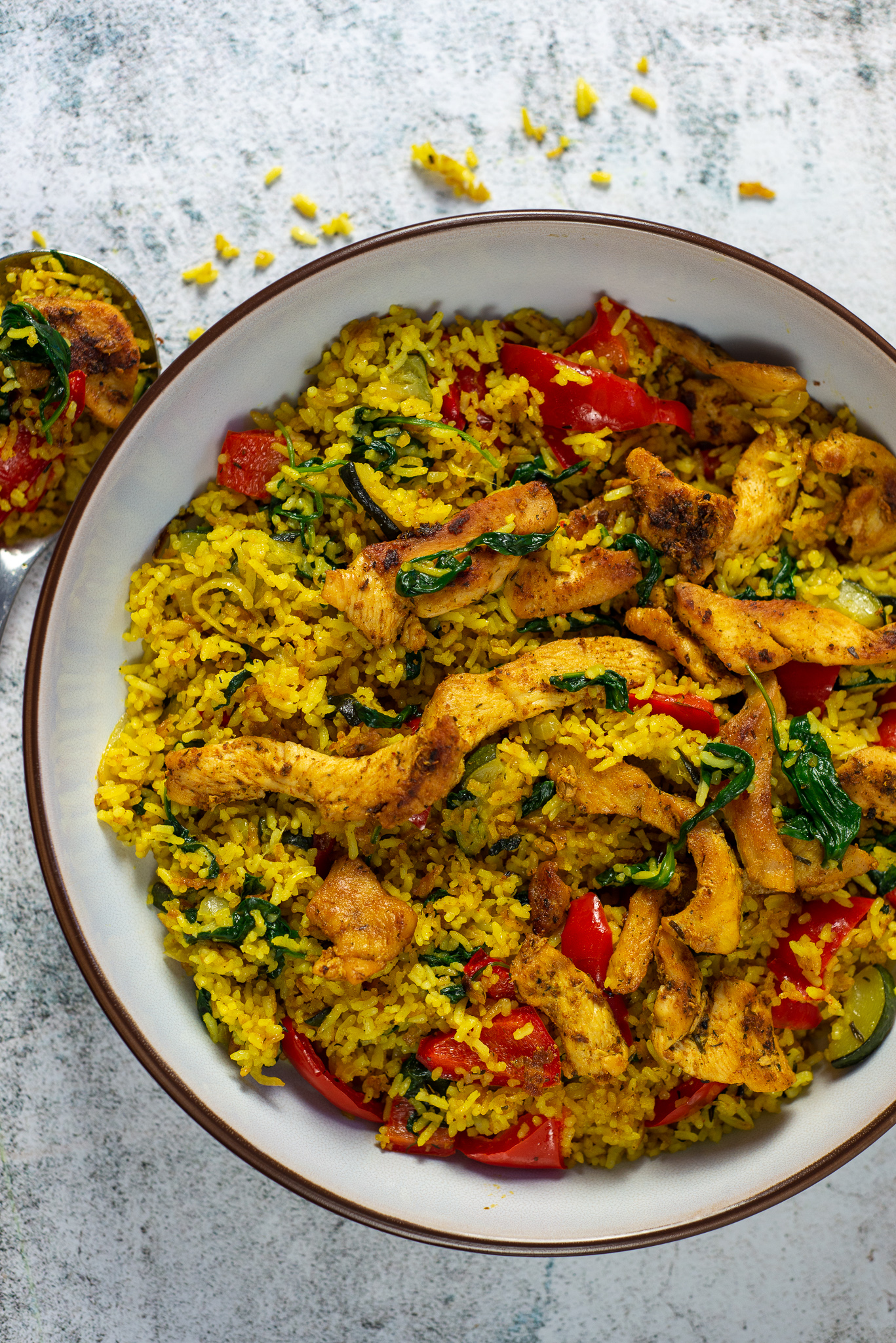 Bratreis mit knusprigen Hühnchen