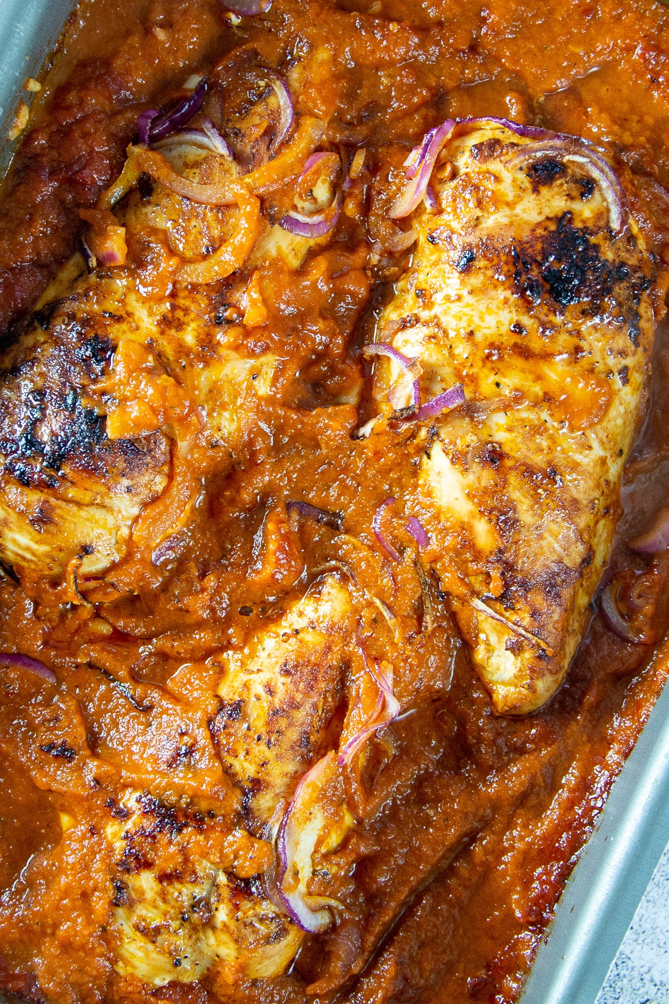Ofenhähnchen mit Tomaten Sugo