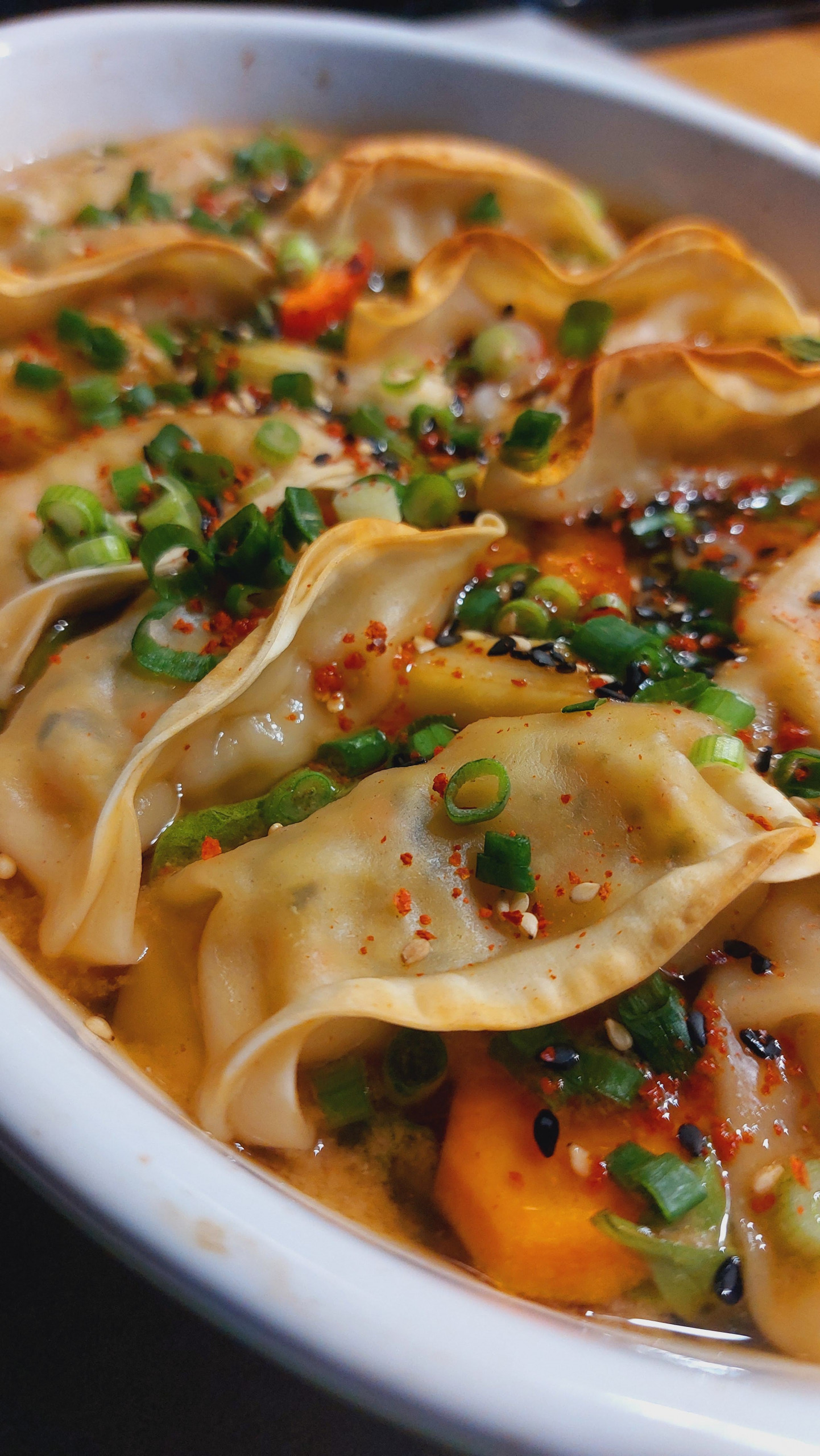 Ofen Gyoza mit Gemüse