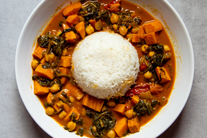 Cremiges Süßkartoffel Curry mit Kichererbsen